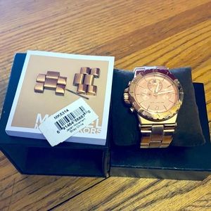 Michael Kors Chronograph Watch Rose Gold